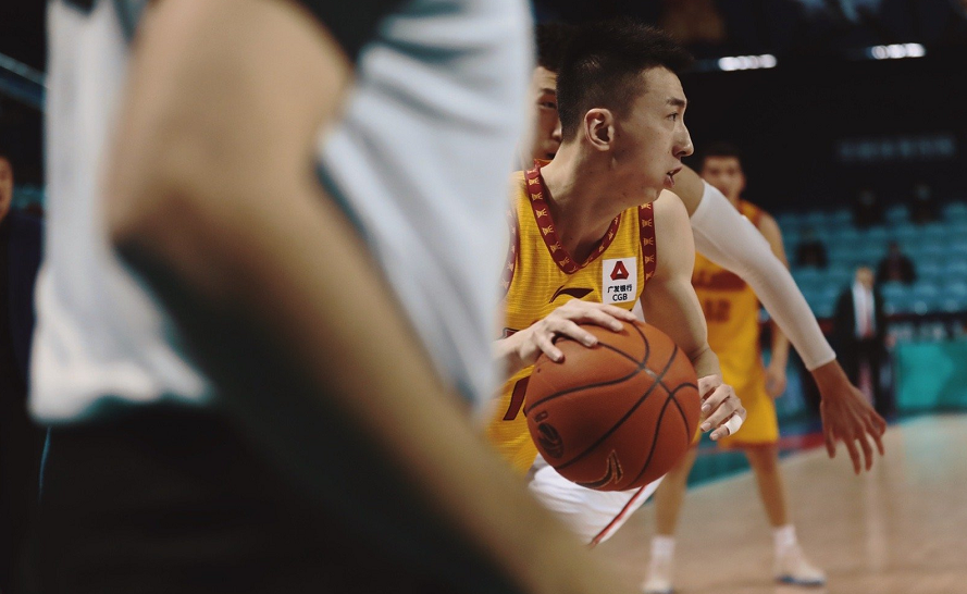 广东宏远内部会议纪要流出——今晚篮板制胜；欧篮联使命明确；球探报告显示潜力(广东宏远这些年真正的夺冠核心已经离队)