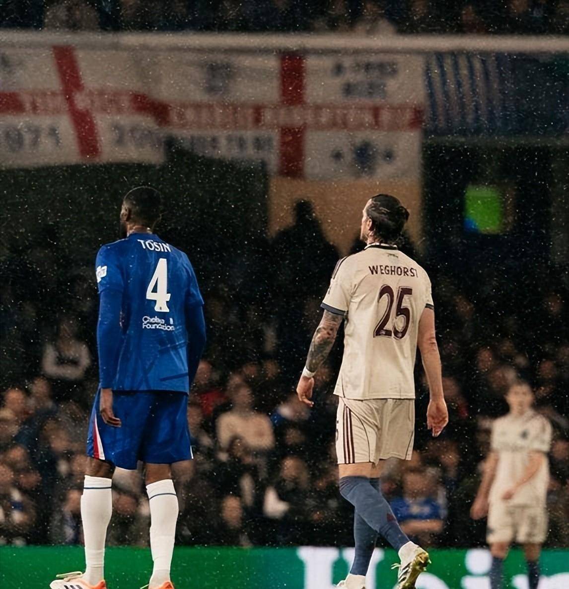 赛地聚焦——欧冠加时末段热度飙升，阿贾克斯再遭质疑，话题不断，高层口径保持一致的简单介绍