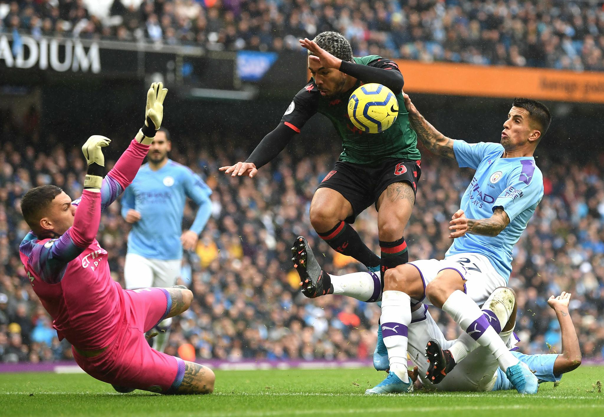 法国杯赛程吃紧,阿斯顿维拉窗口期造点机会,悬念犹存,轮换策略成焦点(英超联赛积分榜) 法国杯赛程吃紧,阿斯顿维拉窗口期造点机会,悬念犹存,轮换策略成焦点(英超联赛积分榜)