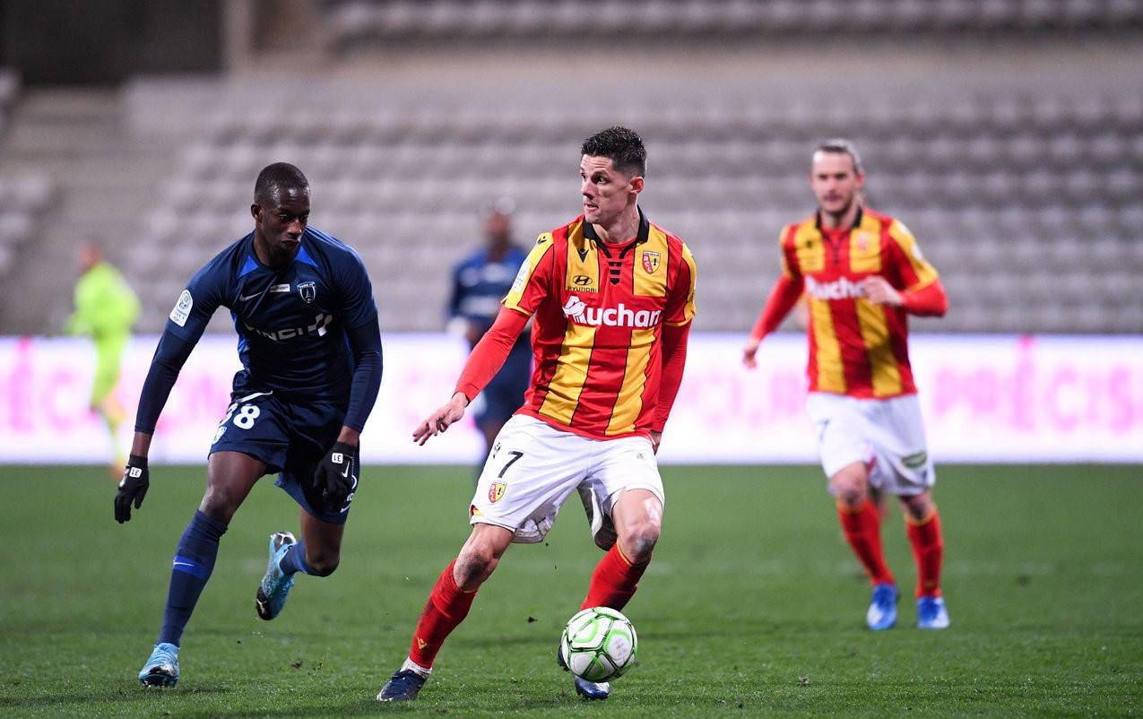 包含转折点！迈阿密热火豪取连胜；法甲清晨攻防权衡；质疑声仍在；身体对抗强度拉满的词条