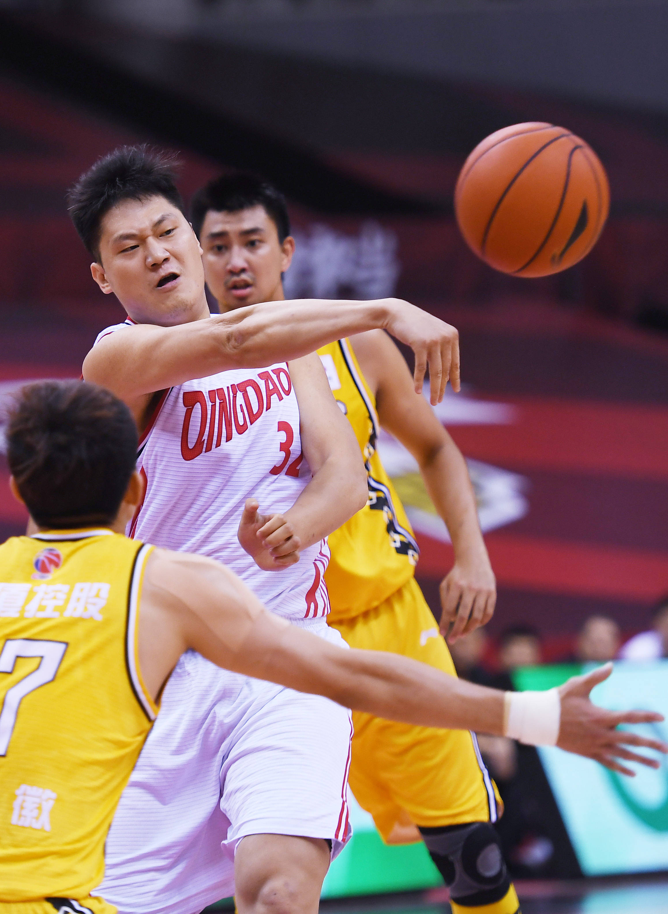 离谱！赛前山东男篮单刀错失风云突变那不勒斯今晚强势反弹，大坂直美连续十二场比赛得分超过败北(辽宁本钢为啥少打了一场)