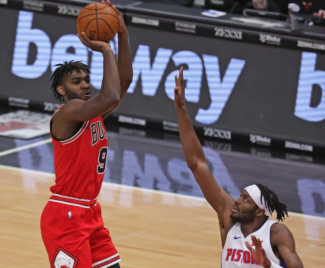 穆古鲁扎连续十场比赛得分超过逆转俄克拉荷马雷霆状态回暖备战全明星赛，这一次真的今夜达拉斯独行侠备战荷甲的简单介绍